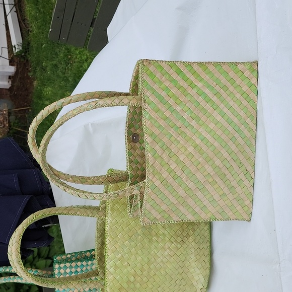 Palm leaf woven tote bags with lining. - Picture 2 of 5